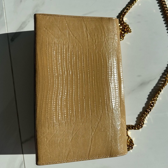 YSL - KATE MEDIUM TASSEL IN CROCODILE-EMBOSSED LEATHER BAG DARK BEIGE - Picture 11 of 12